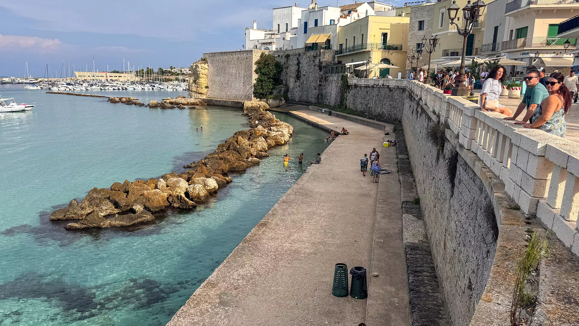 otranto centro historico lungomare 16x9 1.jpg